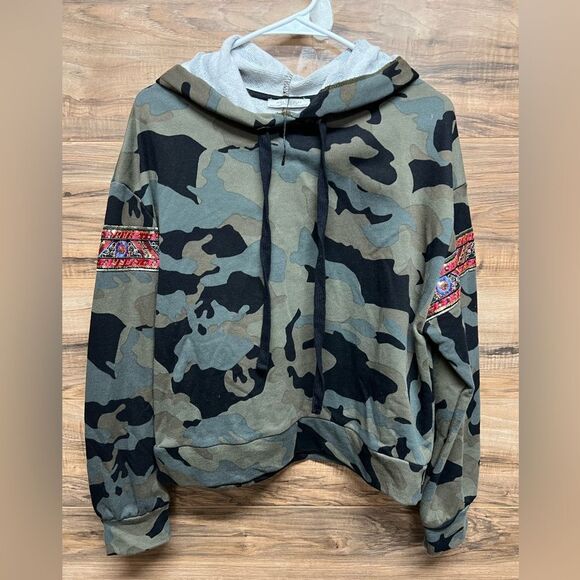 Zara small camo hoodie - Picture 1 of 3